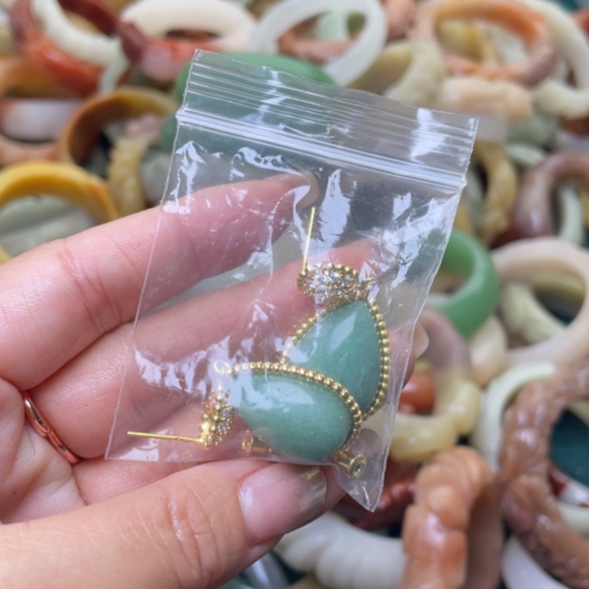 【闪购商品】石英质玉手镯（圆镯）未镶嵌