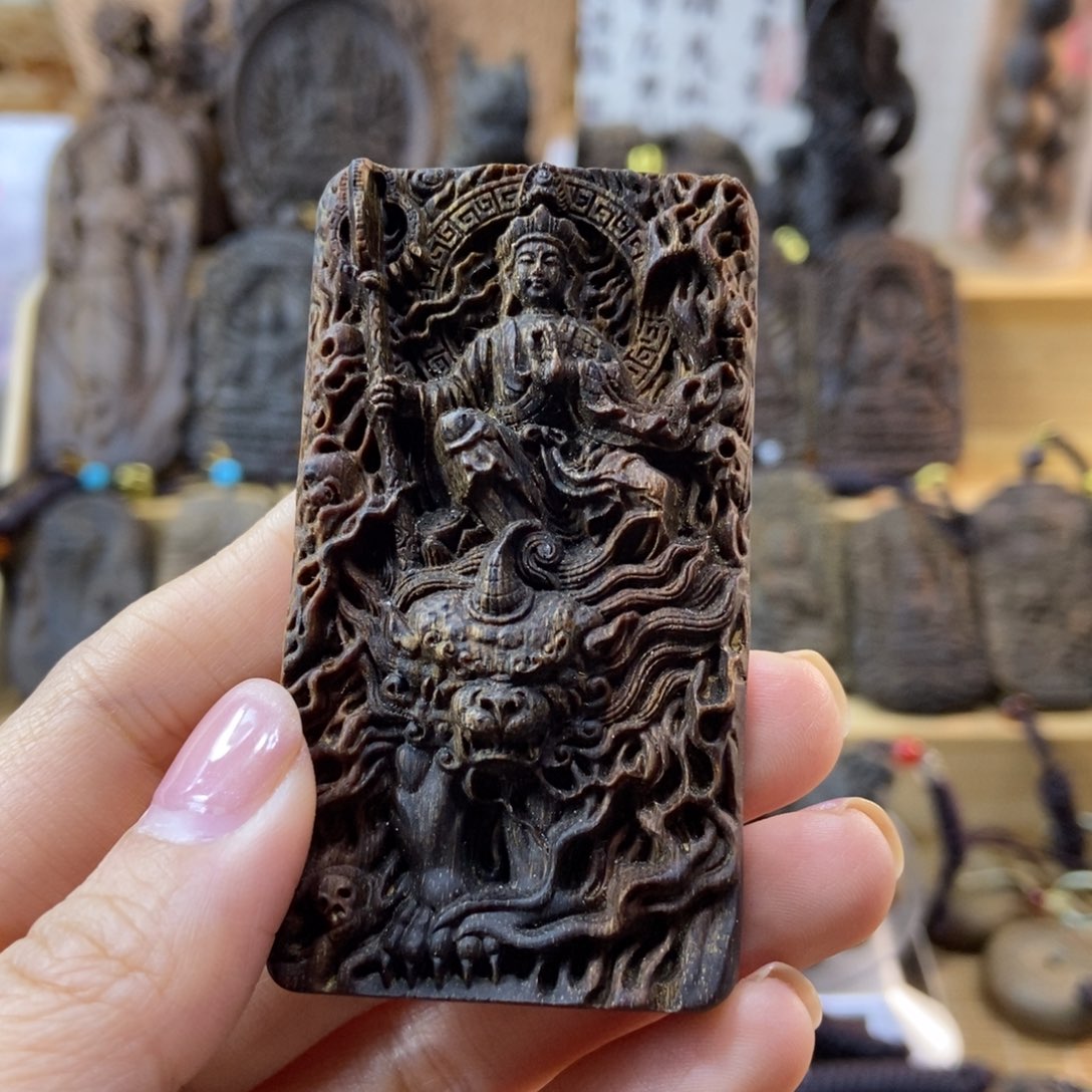 木二*芽庄绿奇楠地藏王牌