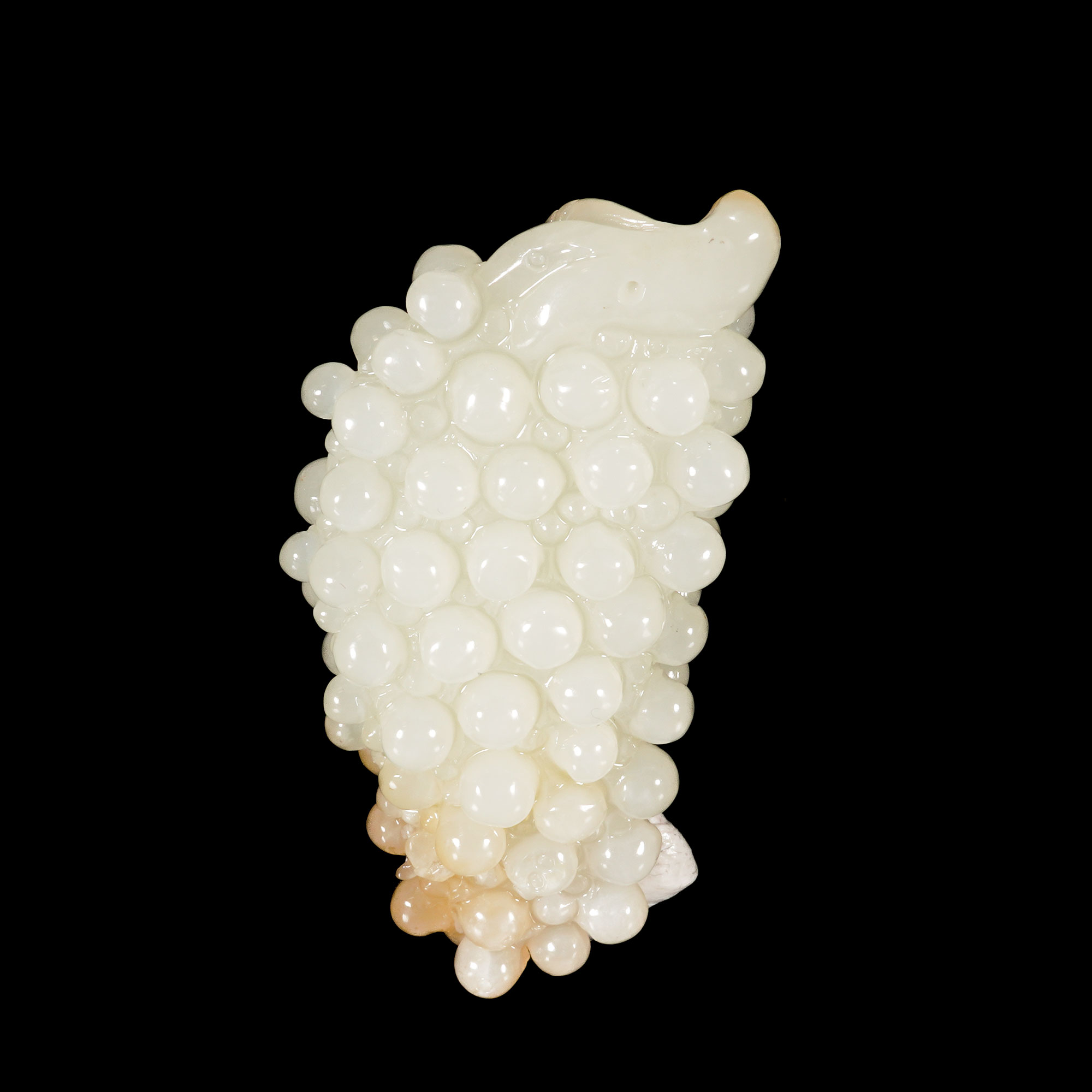 LOT.020和田玉巧雕葡萄/X4293