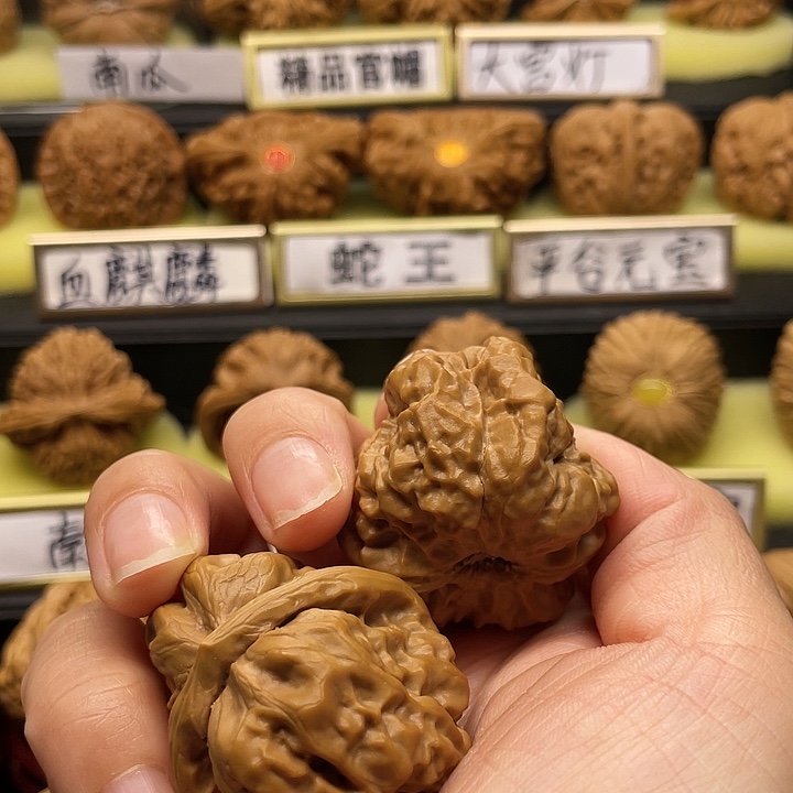 【闪购商品】吊坠文玩核桃小****刀