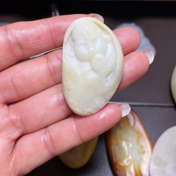 和田玉未镶嵌颈饰