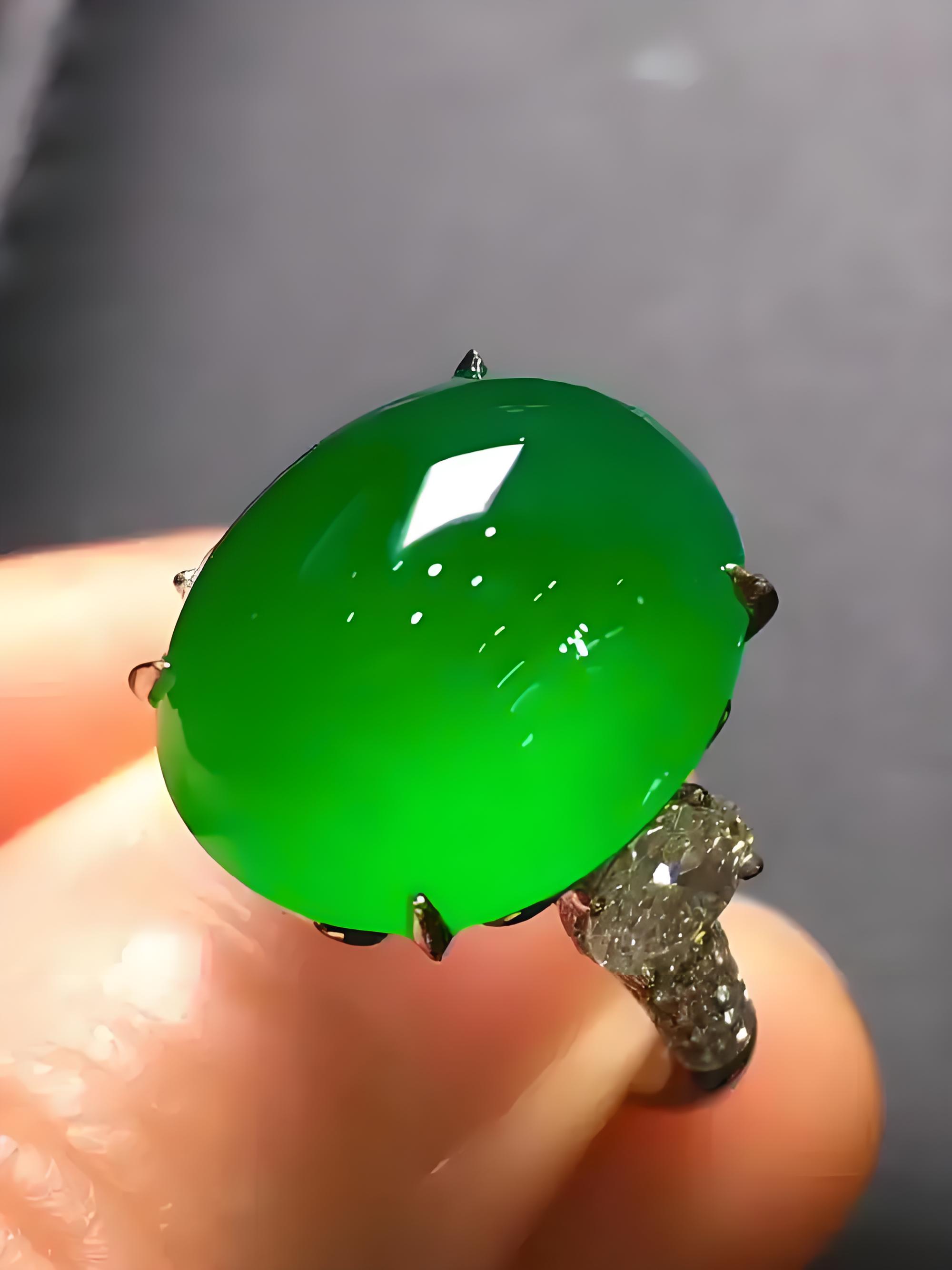 鑫实珠宝天然缅甸翡翠A货精美绿色精致气质百搭时尚轻奢高冰镶嵌