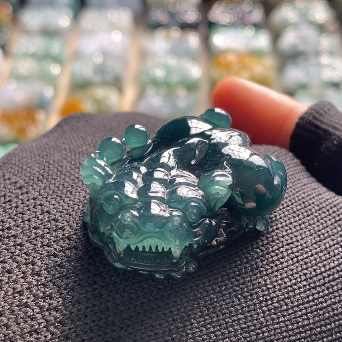 翡翠未镶嵌颈饰天然翡翠貔貅吊坠