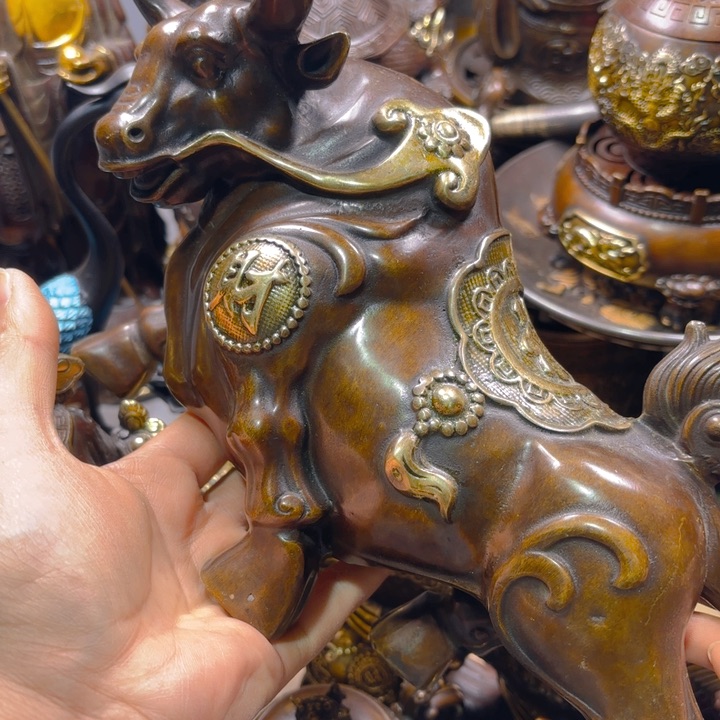 铜器摆件收收藏藏