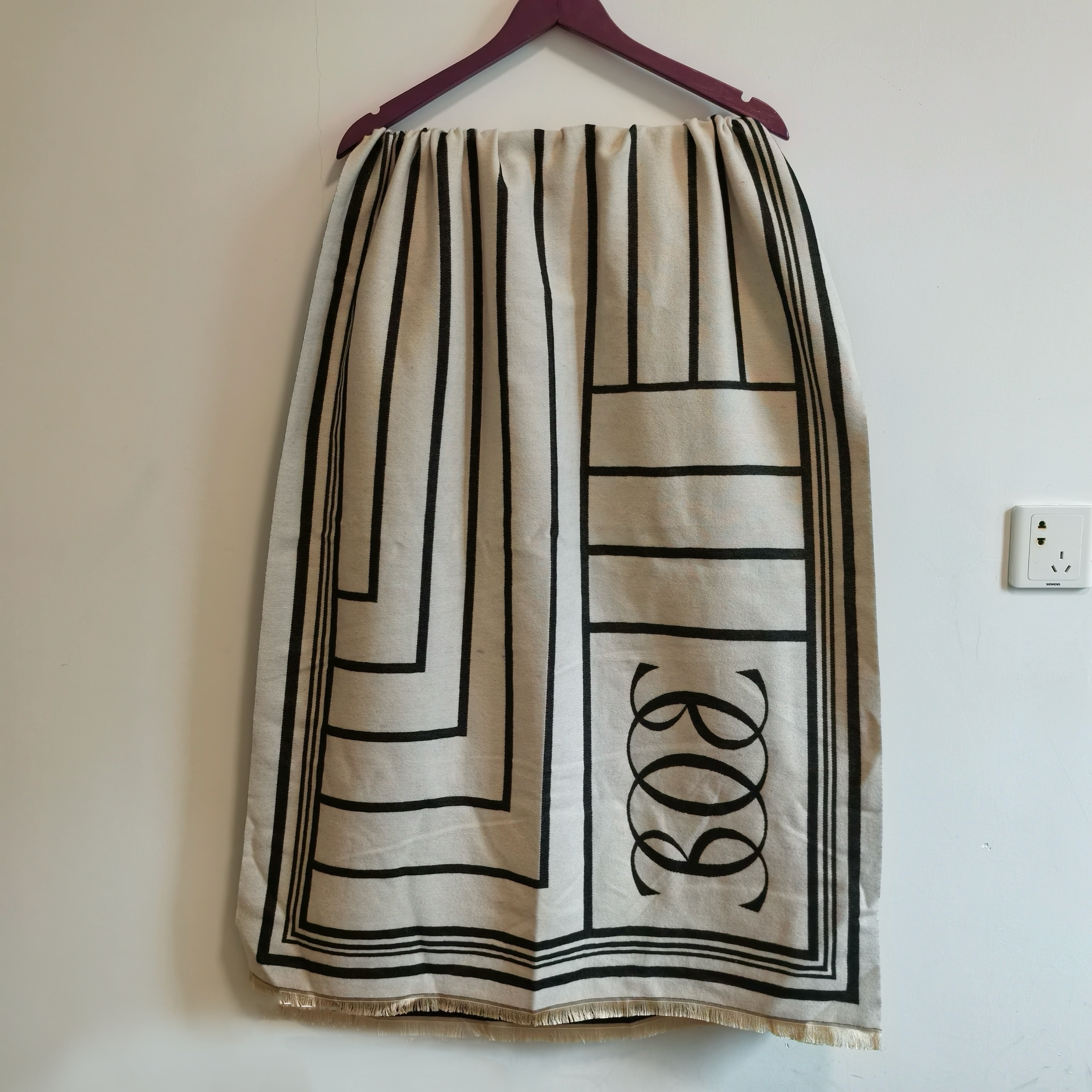 ORIFLAME围巾女冬季双面几何字母加厚保暖北欧风（微瑕 介意慎拍·）