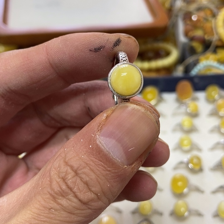 银S925镶嵌蜜蜡裸石戒指