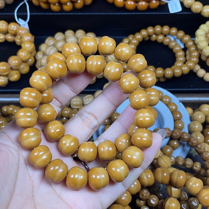 雨***哥手串猴头核桃猴头