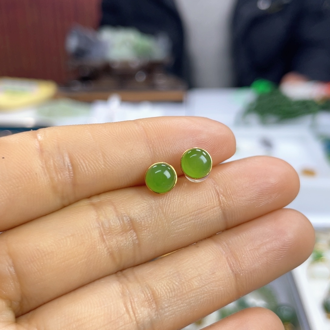 和田玉耳饰18K金镶嵌