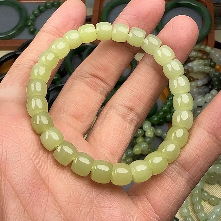 颈饰未镶嵌和田玉卡8福利