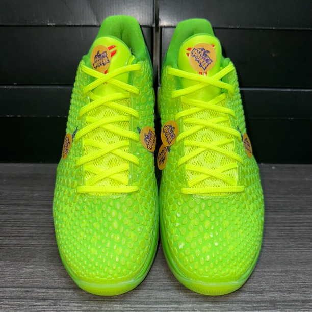 zk6青蜂侠 41码原盒 全新鞋 Kobe6代圣诞