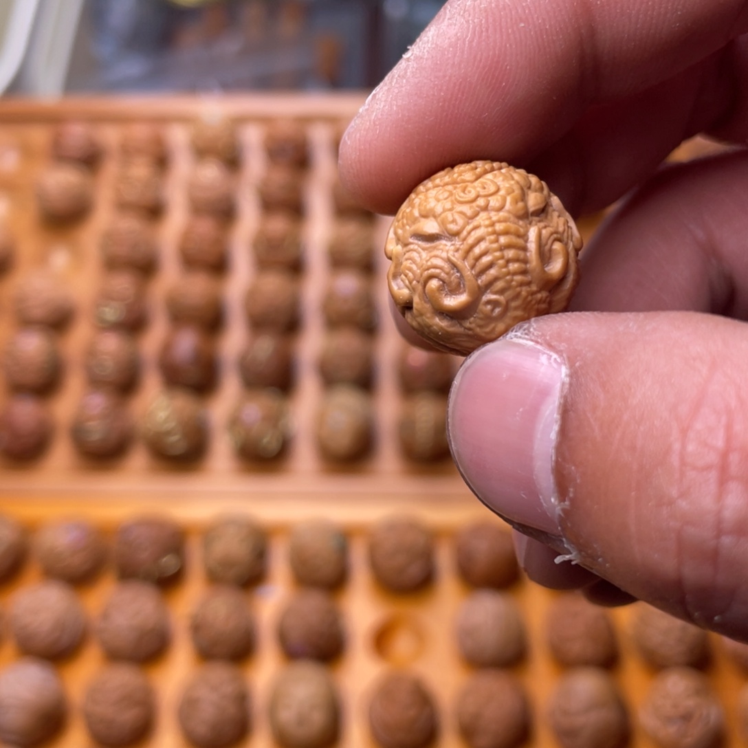 毅***点吊坠猴头核桃猴头核桃素款象神