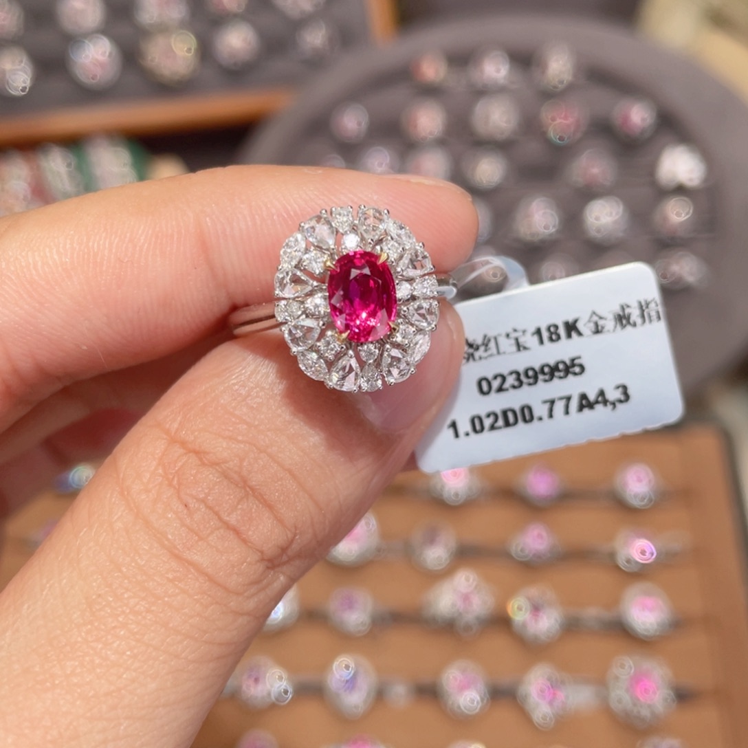 红宝石戒指18K金镶嵌1.02ct 无烧