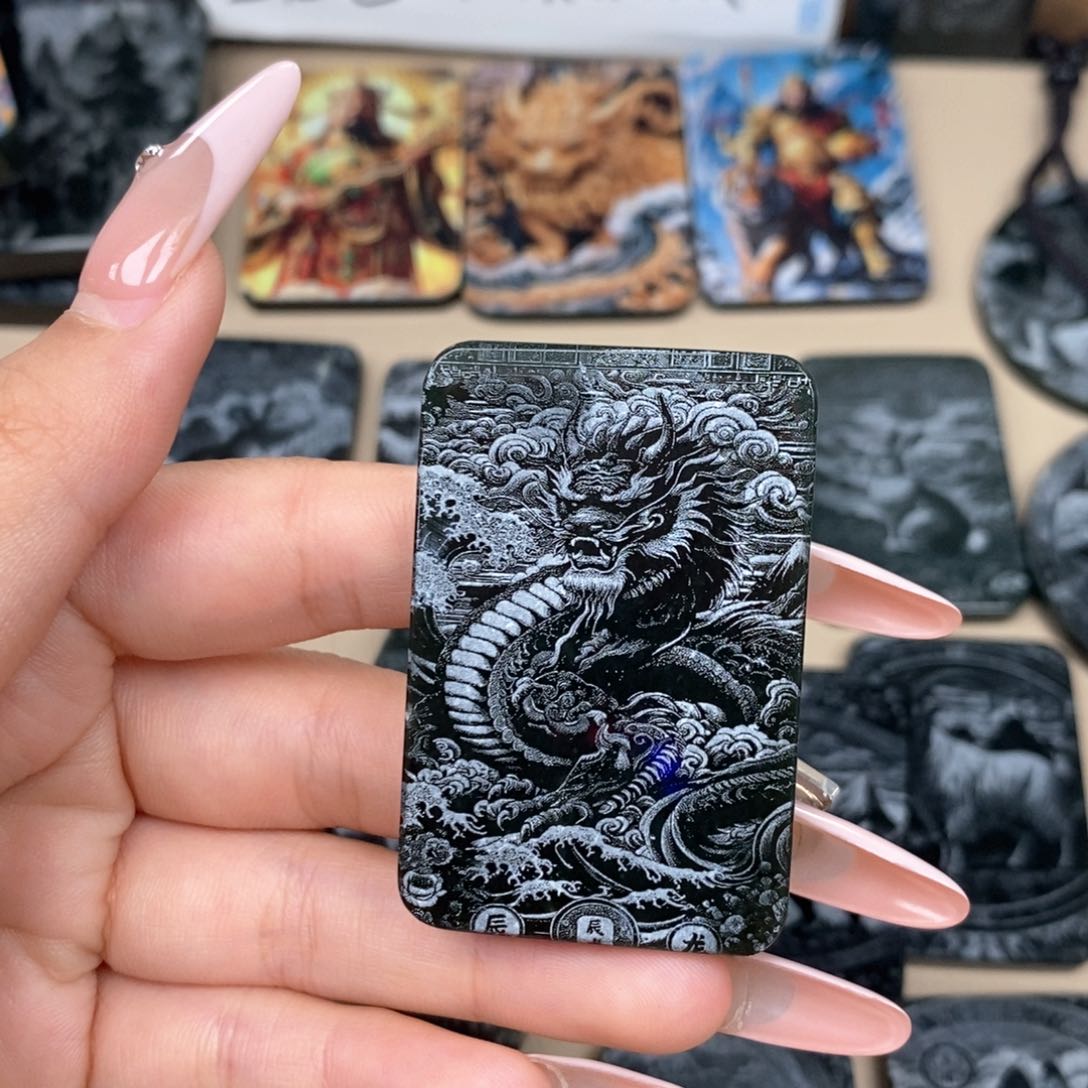 颈饰未镶嵌和田玉（糖玉）