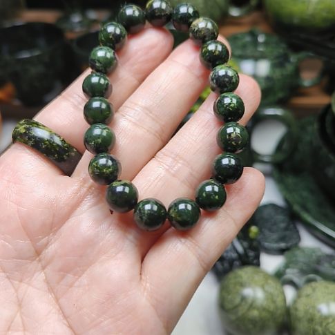 蛇纹石玉未镶嵌手串