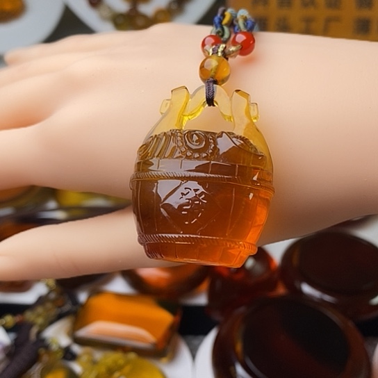 琥珀颈饰未镶嵌金桔蜜一用桶金