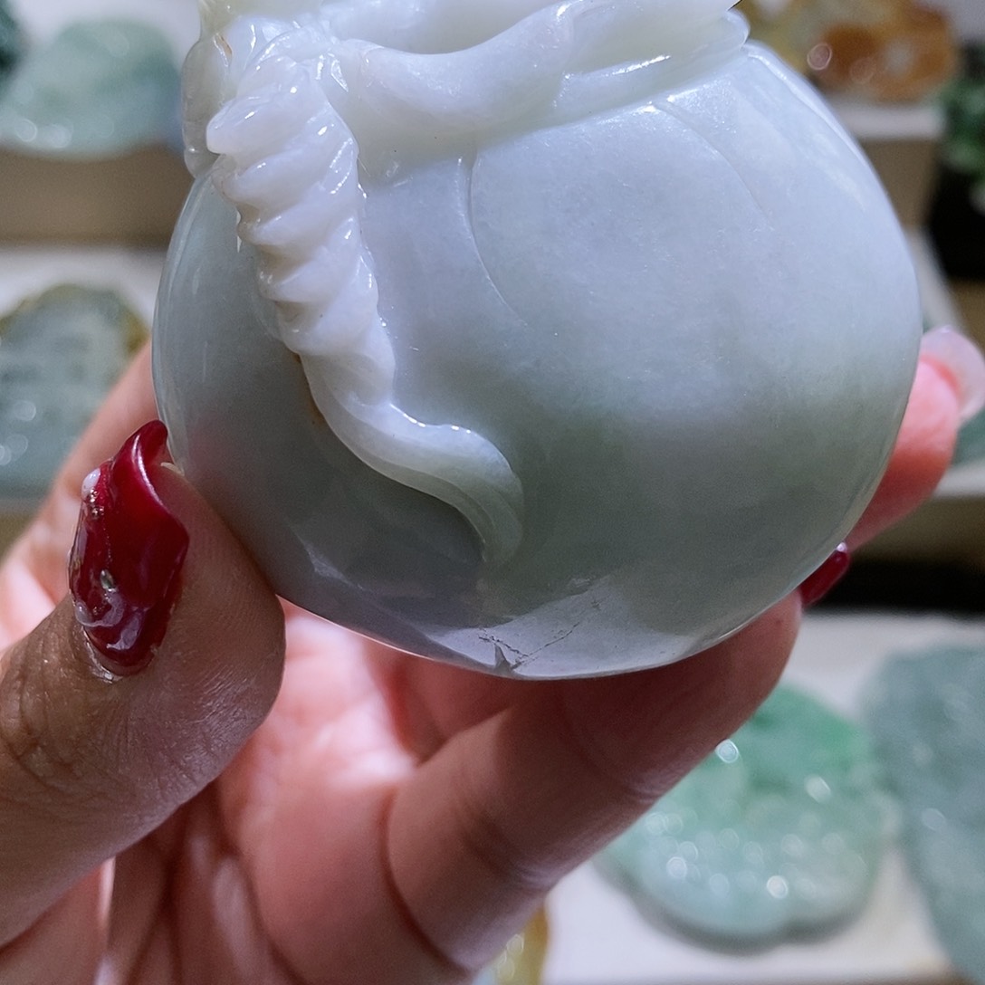 【闪购商品】翡翠颈饰未镶嵌笔桶