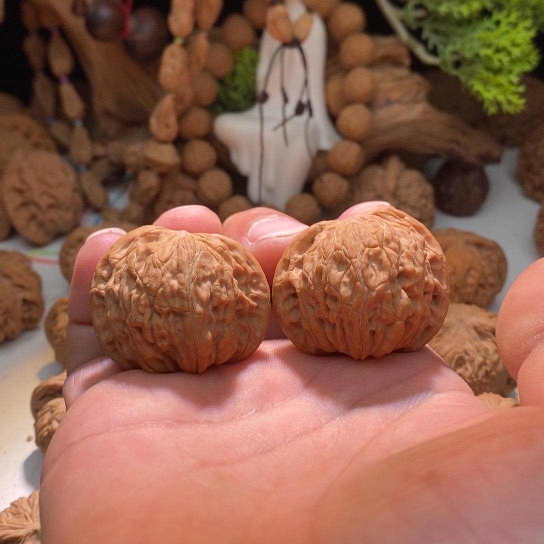 把件文玩核桃蝴蝶磨盘40