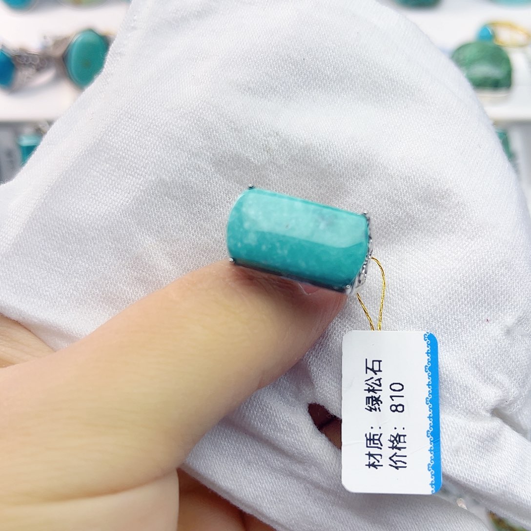 生***花绿松石未镶嵌珠宝奇石