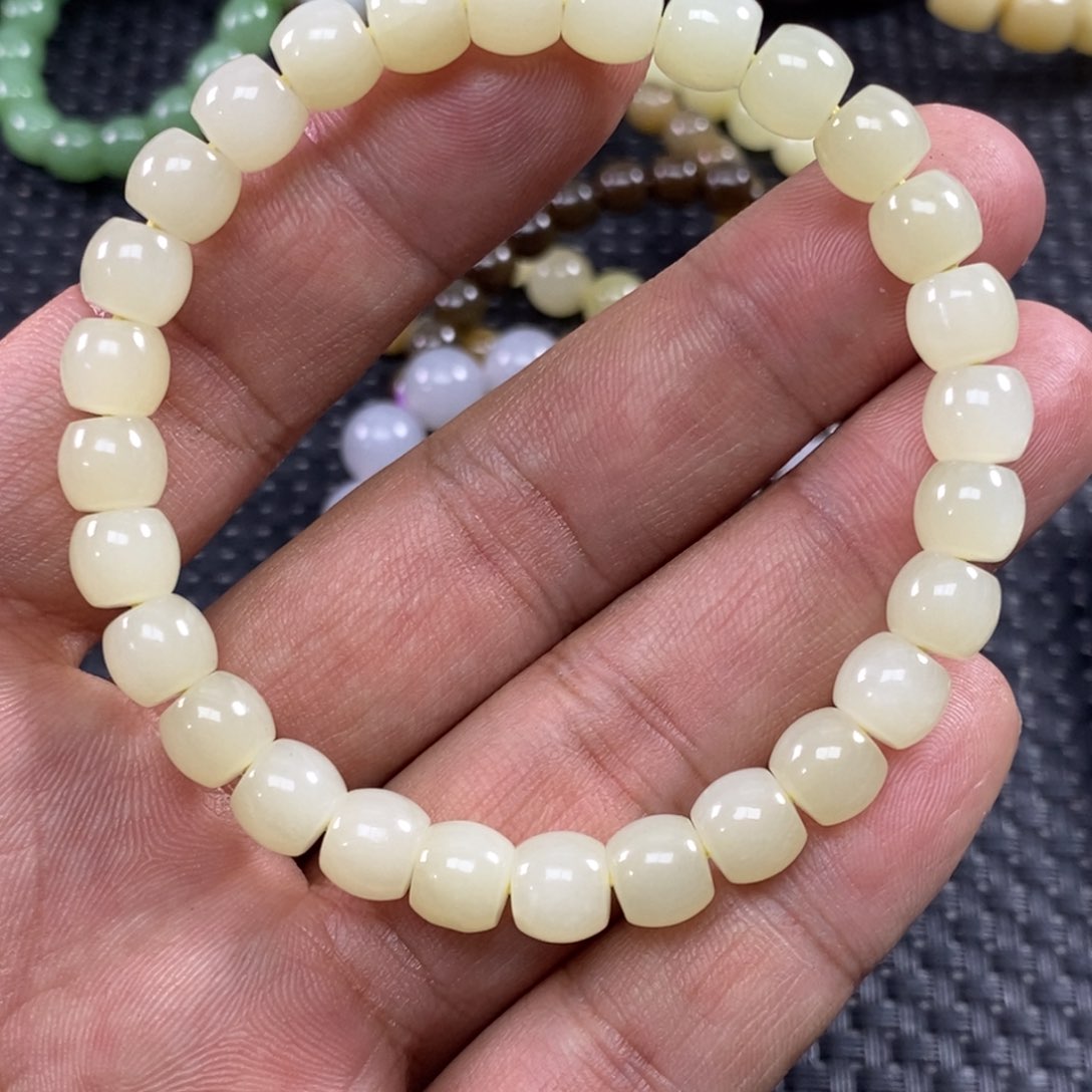 和田玉手链未镶嵌