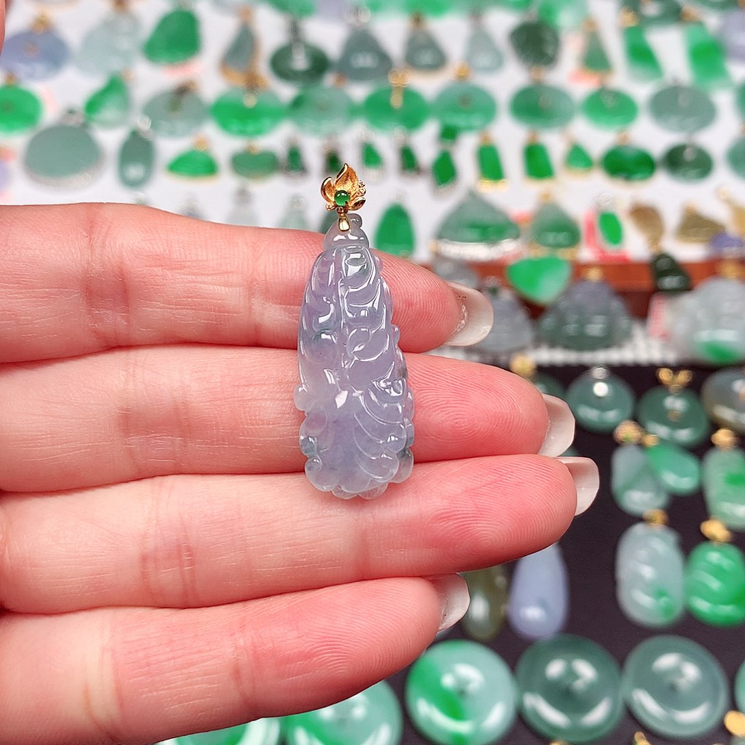 翡翠颈饰18K金镶嵌天然翡翠A货