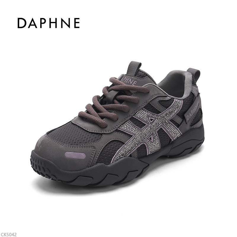 达芙妮休闲鞋女款2025秋冬新款百搭潮流时尚软底防滑运动德训鞋