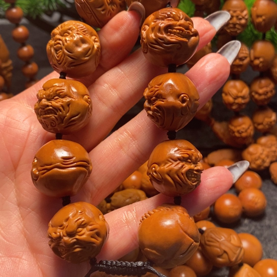 橄榄核吊坠恶僧手串