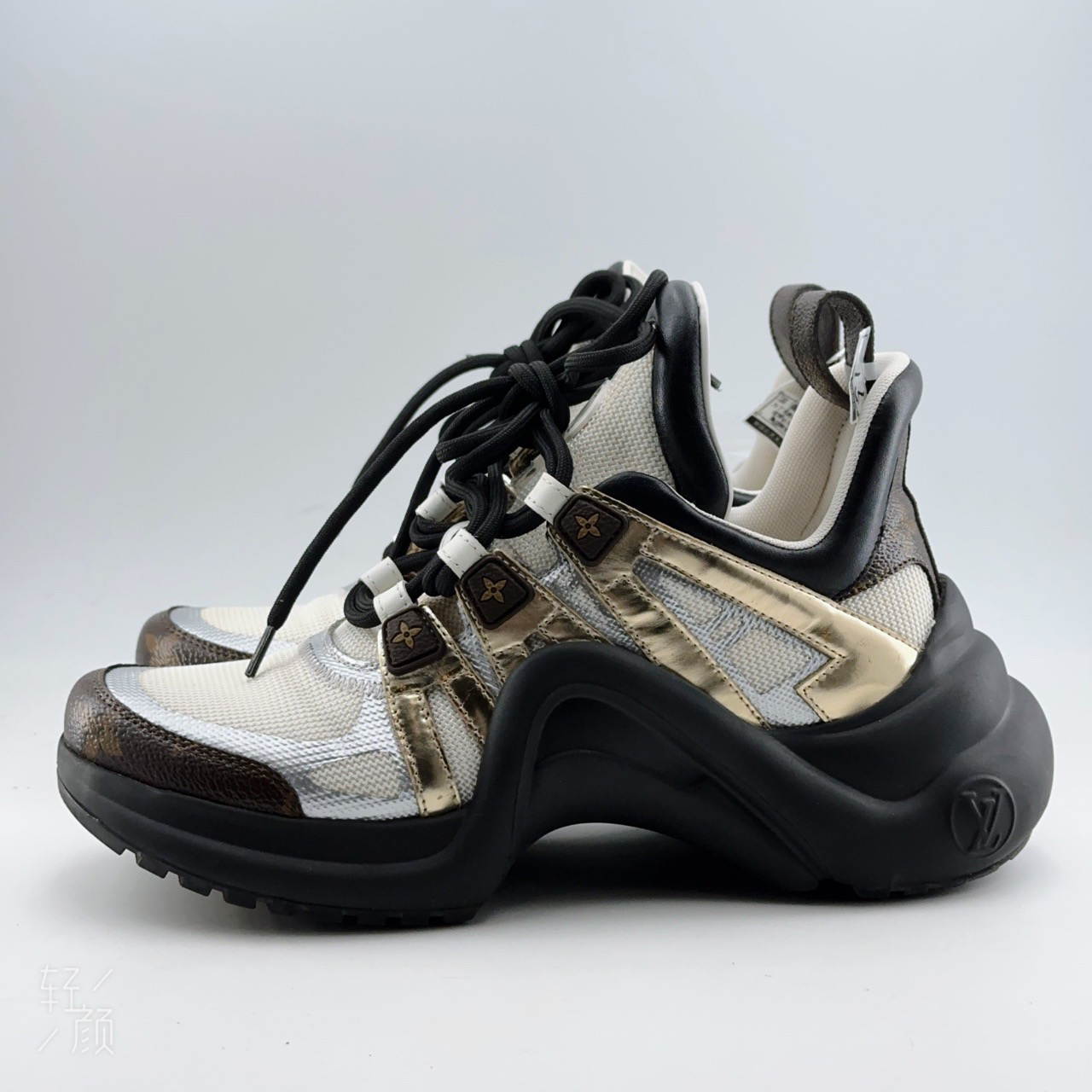 95新 LouisVuitton/路易威登 36.5码/98新/黑白金拱桥老爹鞋