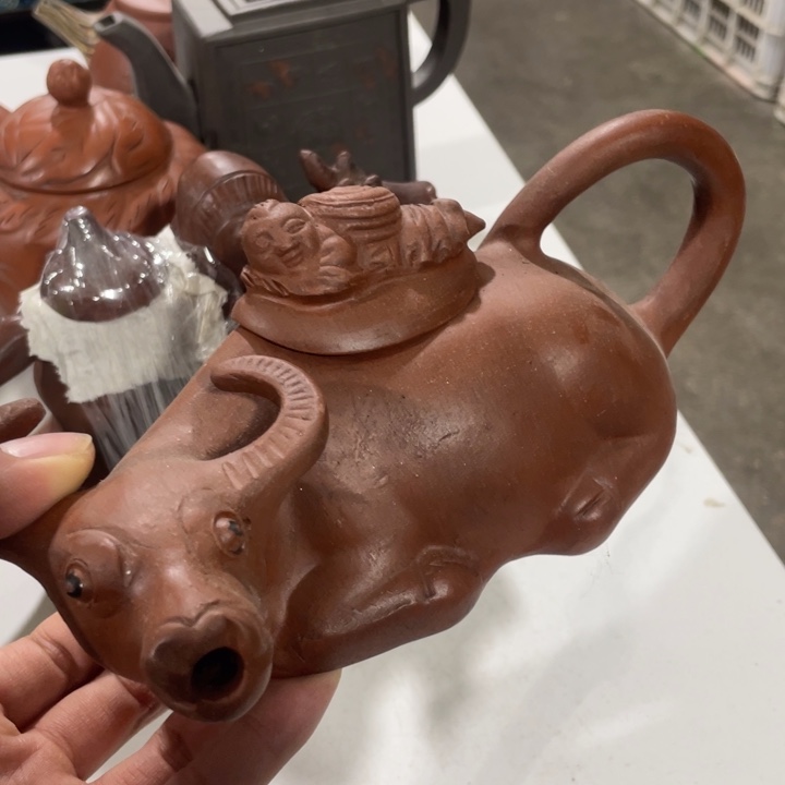 紫砂茶壶老厂紫砂壶一件。