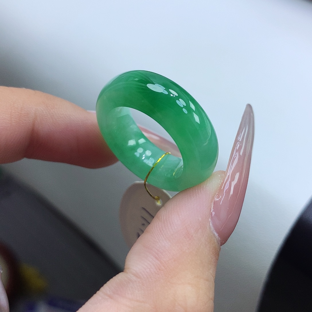 翡翠戒指未镶嵌1112圈