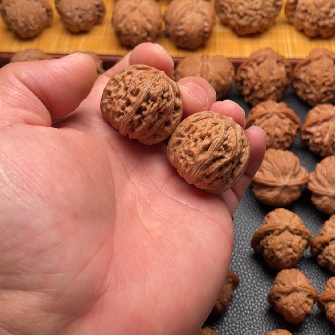 把件文玩核桃四座楼小手捻