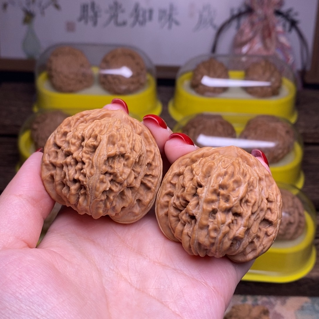 文玩核桃把件全品 45尺山地四座楼