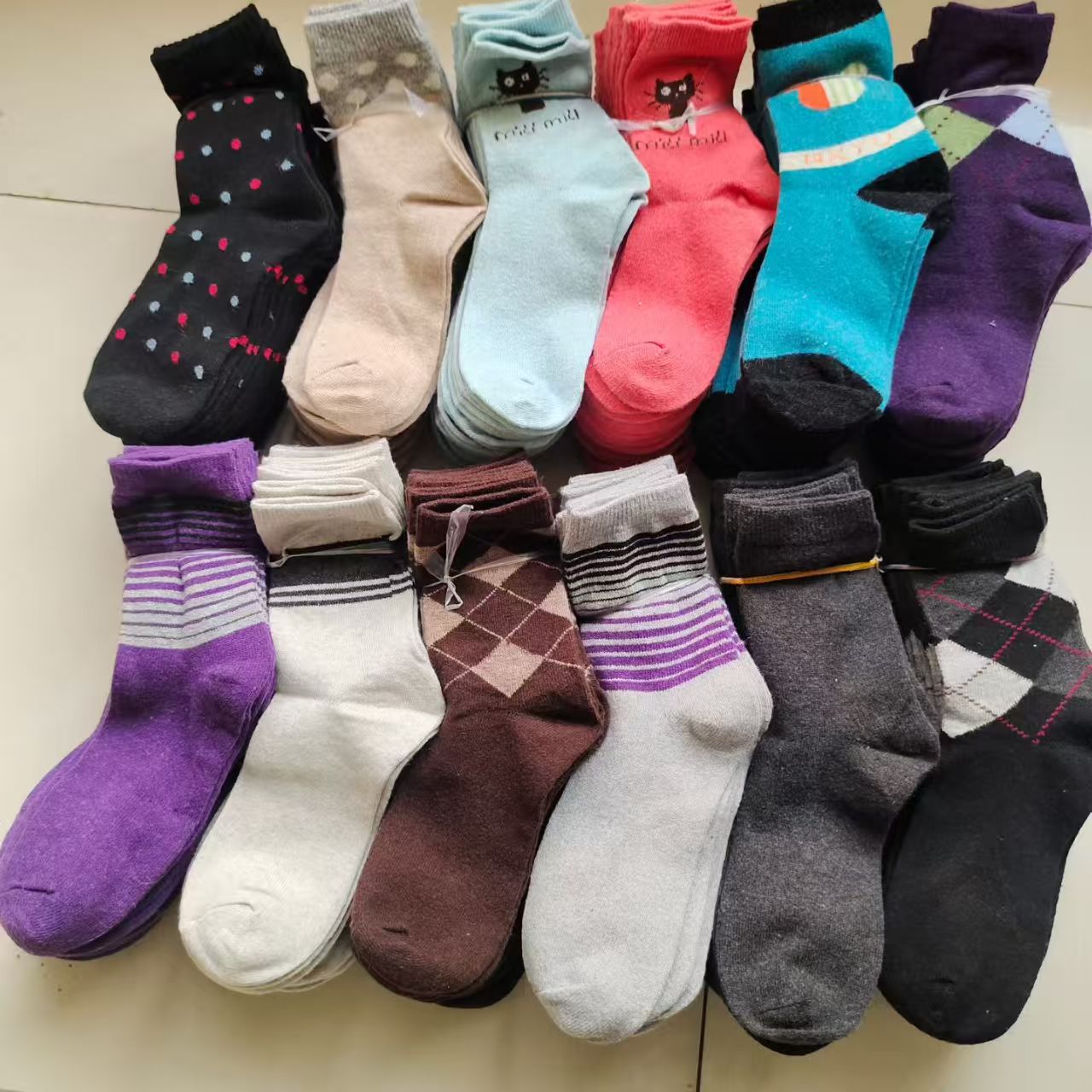 库存尾货 杂款男女童秋冬保暖加厚中筒袜发黄，瑕疵直播过款14