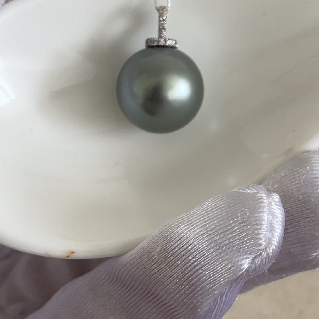 18K金镶嵌海水珍珠吊坠(不含链)13.9mm