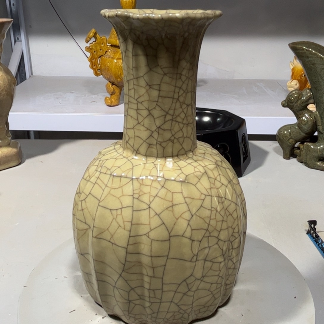 瓶哥窑瓷器品相完美