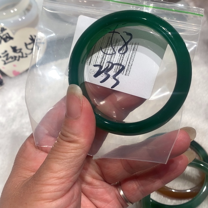 玛瑙/玉髓手镯未镶嵌微瑕58