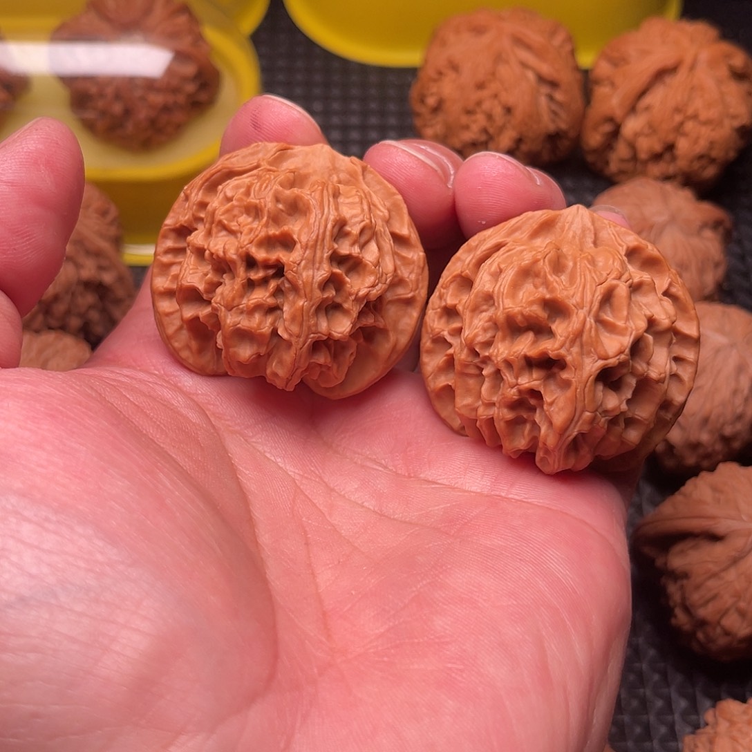 云***端文玩核桃吊坠苹果