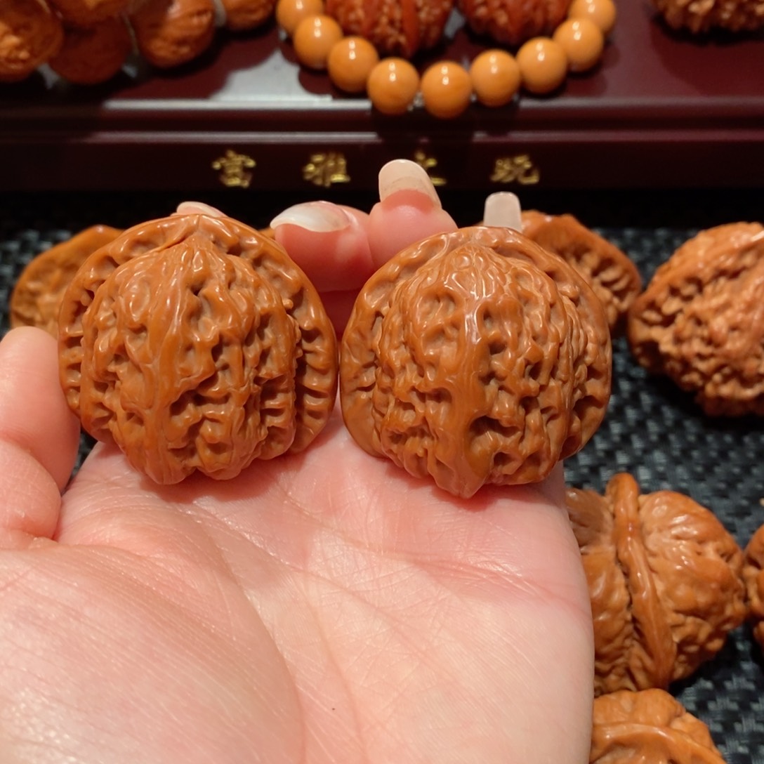 文玩核桃把件*️****白狮子