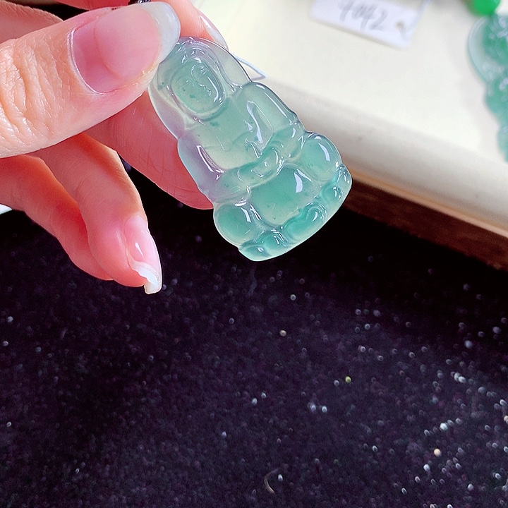 翡翠颈饰未镶嵌天然