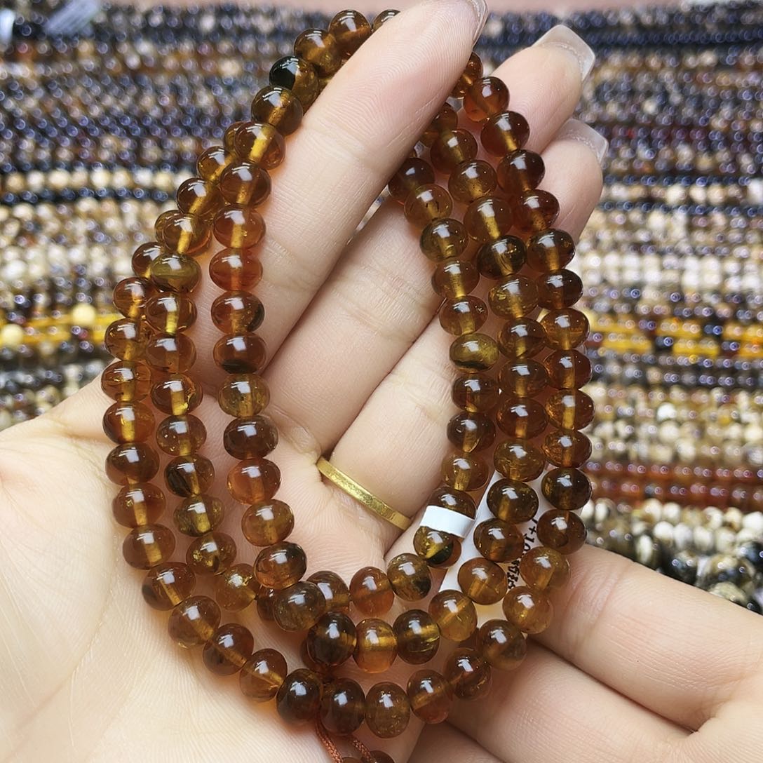 琥珀未镶嵌裸石7+