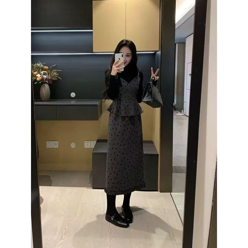 法式植绒假两件吊带毛呢连衣裙冬季显瘦气质拼接长裙