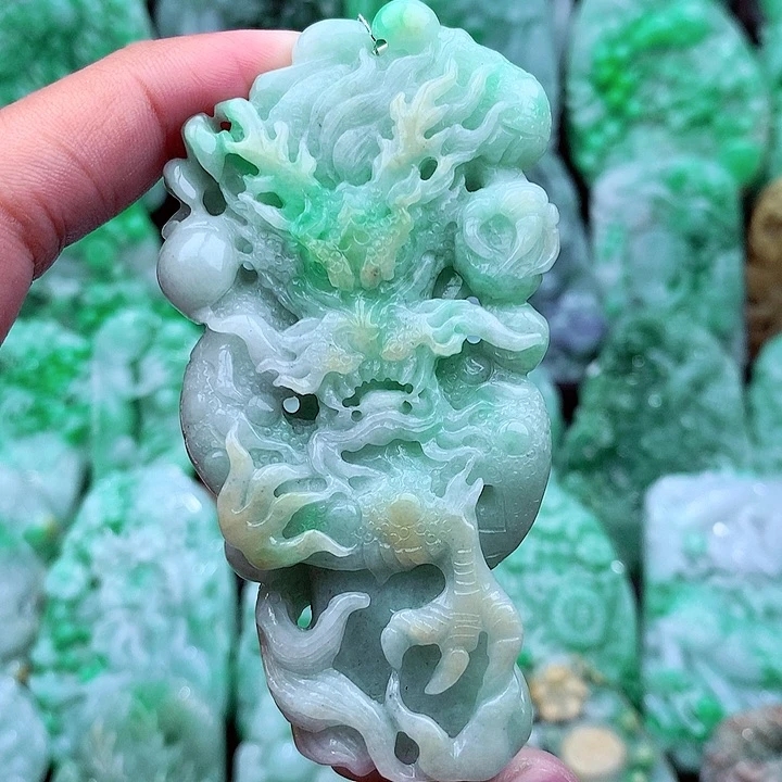 天然A货翡翠龙柱