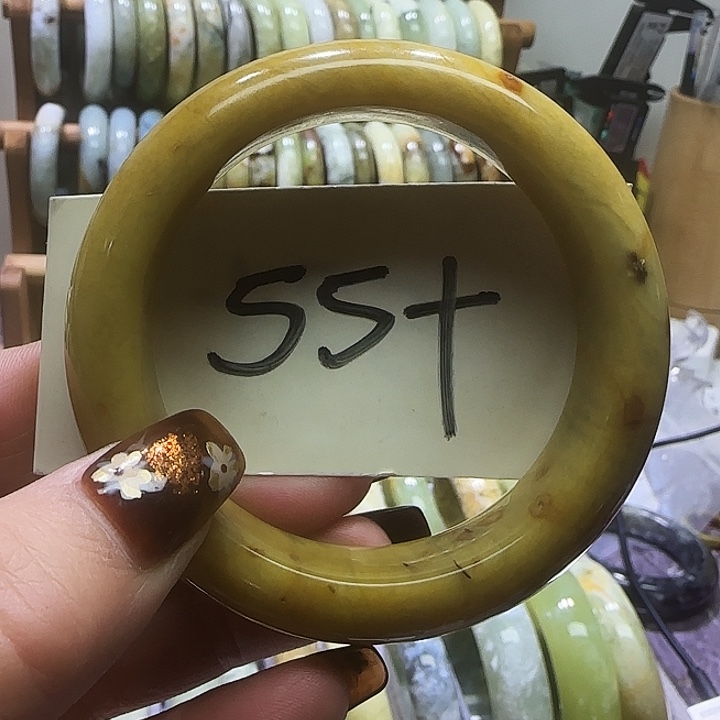 透闪石-蛇纹石玉未镶嵌手镯