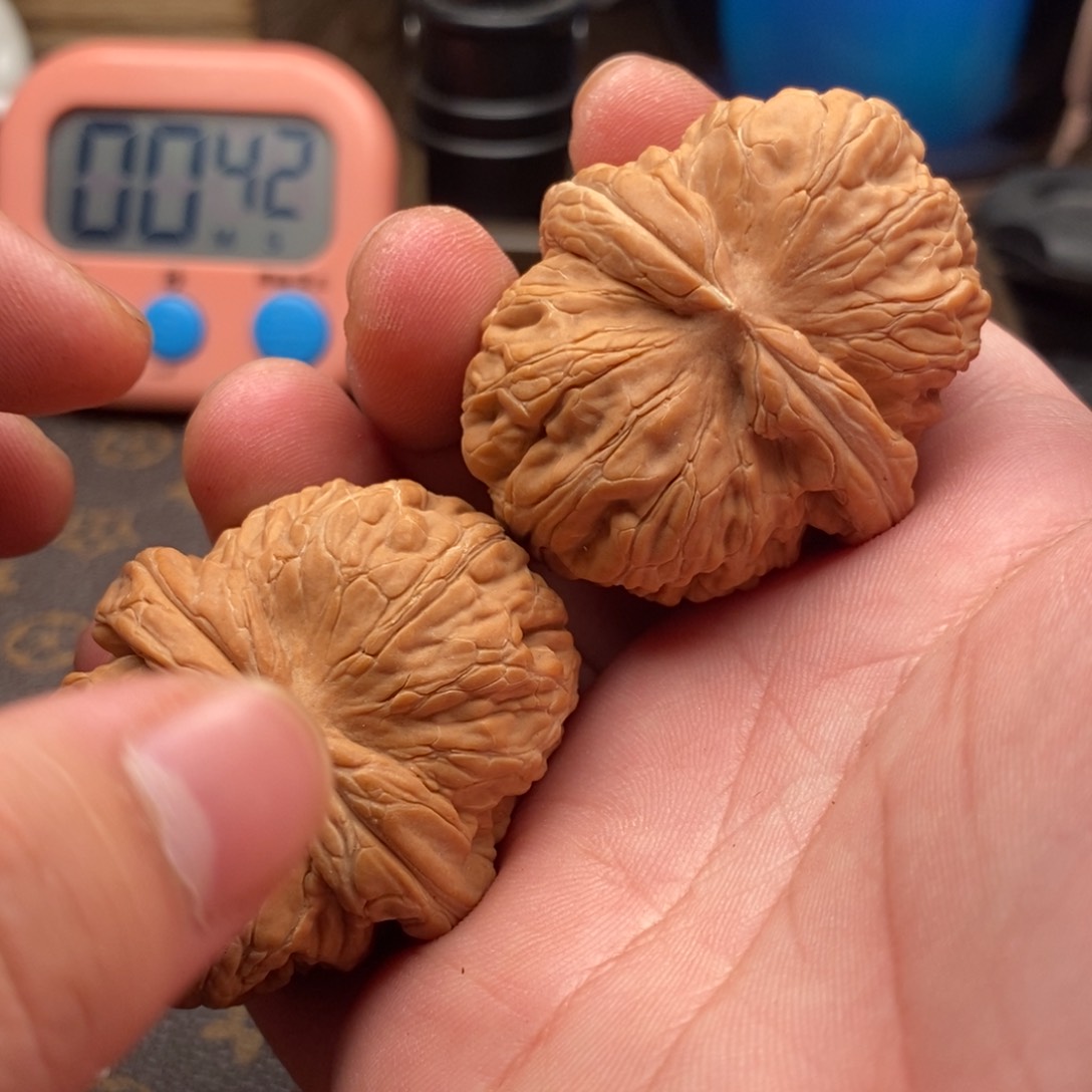 文玩核桃吊坠文子的父亲在