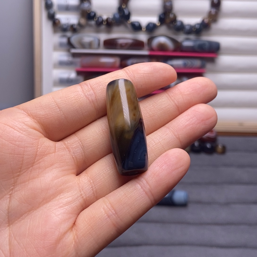 舌***道玛瑙/玉髓合金颈饰