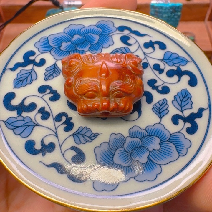 瓷片一件美美的兽面