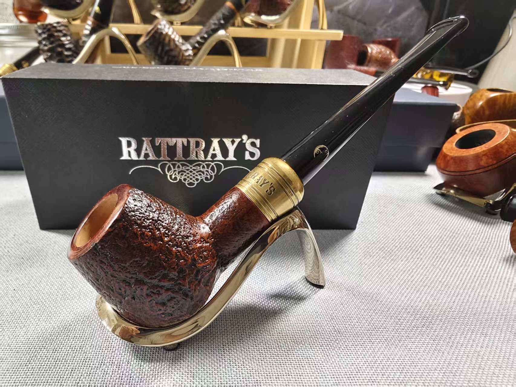 烟斗拉特雷王权-直杆白兰地斗口20mm，深41mm，长153mm，9mm烟道