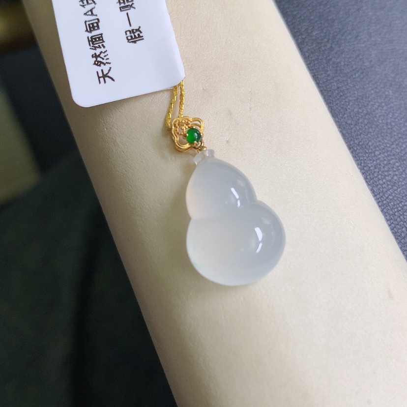 【闪购商品】翡翠颈饰18K金镶嵌葫芦