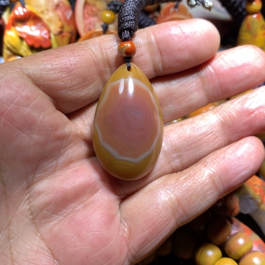 玛瑙/玉髓颈饰未镶嵌