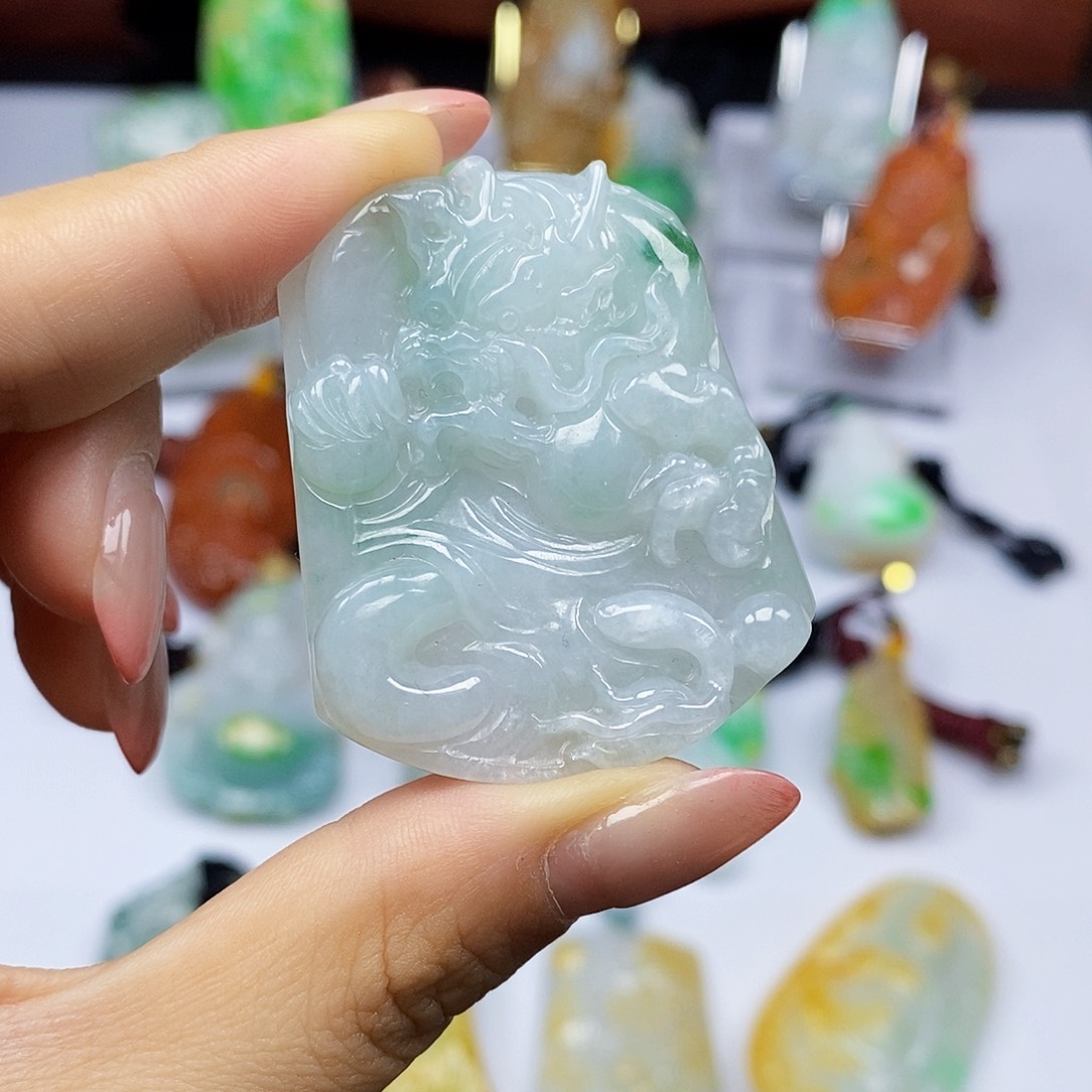 颈饰未镶嵌翡翠天然翡翠A货