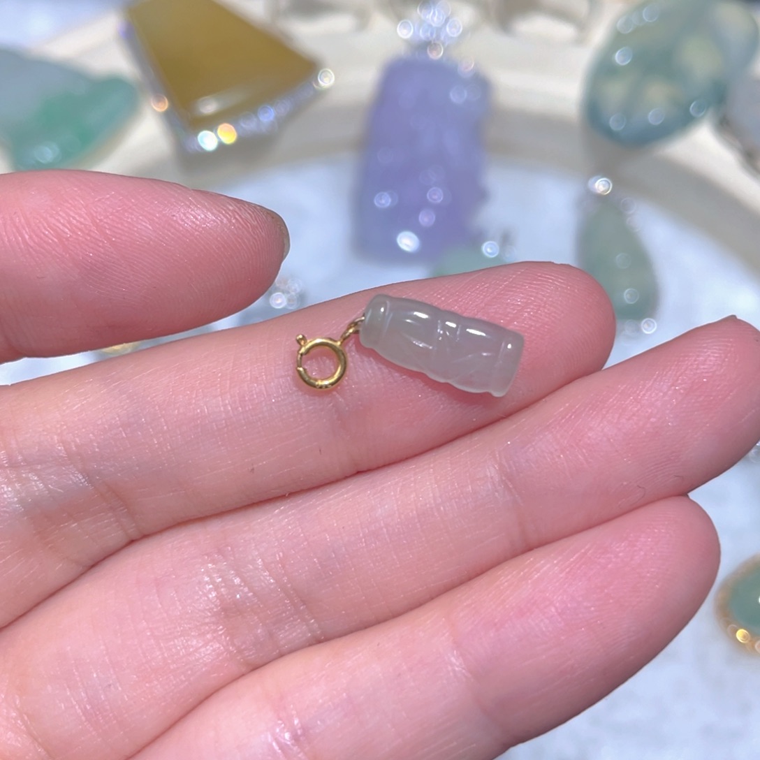 翡翠颈饰18K金镶嵌翡翠